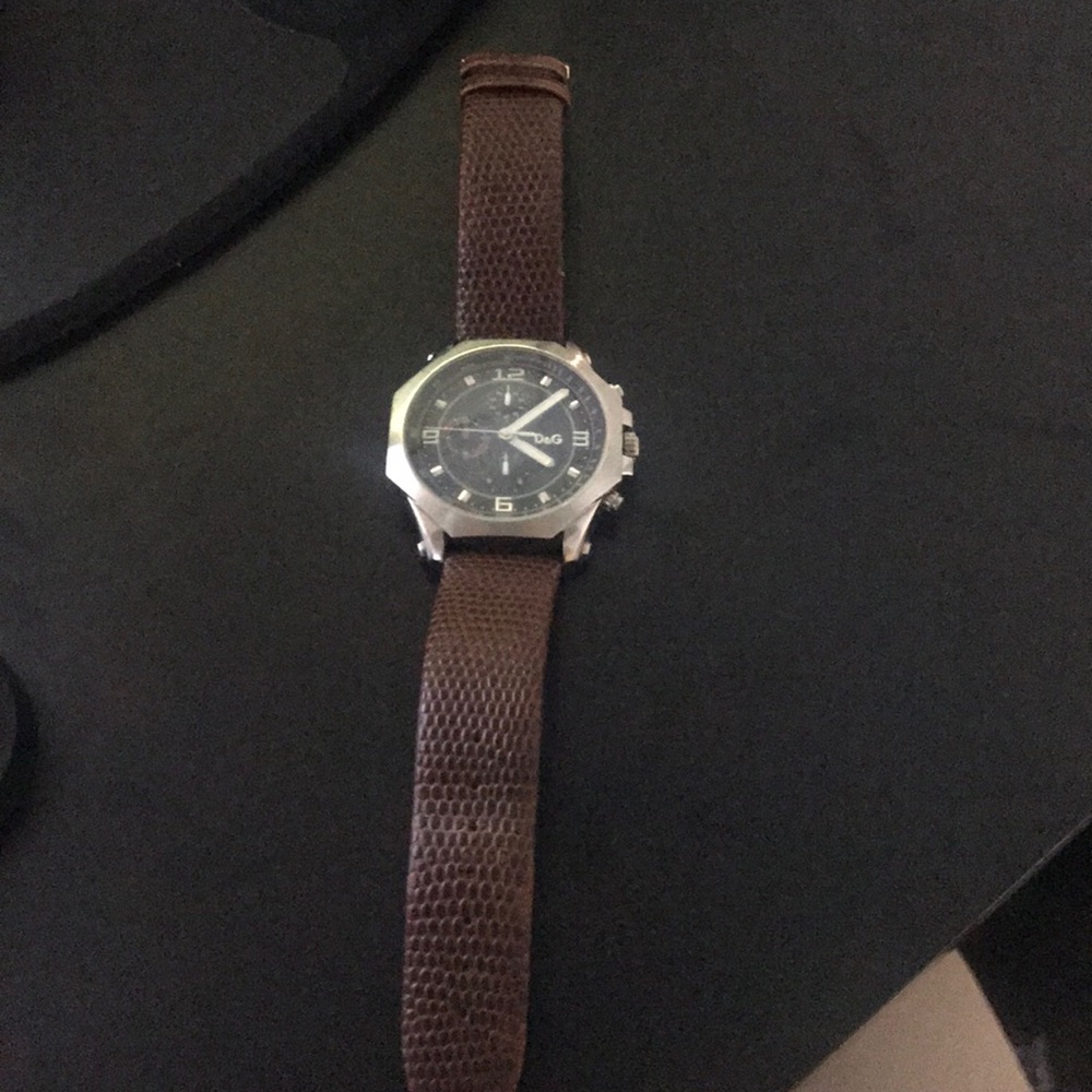 100% authentic dolce and gabbana watch